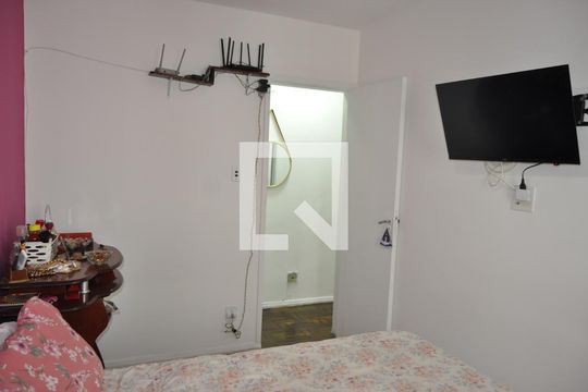 Quarto 1 de apartamento à venda com 3 quartos, 55m² em Grajaú, Rio de Janeiro