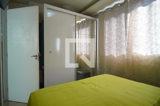 Quarto 1 de apartamento para alugar com 2 quartos, 52m² em Santos Dumont, São Leopoldo