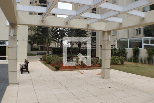 Área comum de apartamento para alugar com 2 quartos, 68m² em Jardim Tupanci, Barueri