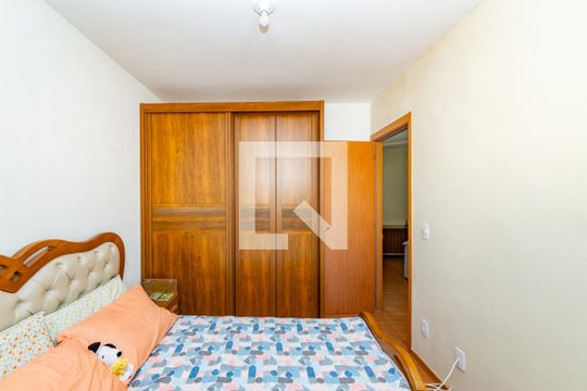 Quarto 1 de apartamento para alugar com 2 quartos, 45m² em Chácara Cotia, Contagem