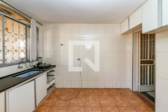 Cozinha de casa à venda com 3 quartos, 300m² em Alto Caiçaras, Belo Horizonte