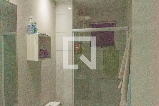 Banheiro da Suíte de apartamento à venda com 2 quartos, 60m² em Parque Fazendinha, Campinas