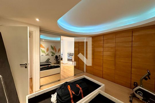 Quarto de apartamento à venda com 2 quartos, 129m² em Laranjeiras, Rio de Janeiro