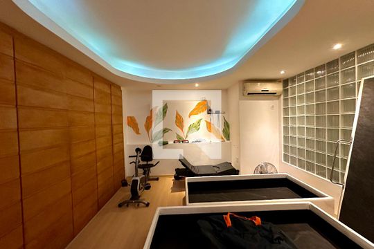 Quarto de apartamento à venda com 2 quartos, 129m² em Laranjeiras, Rio de Janeiro