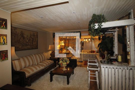 Sala 2 de casa à venda com 5 quartos, 550m² em Boa Vista, Porto Alegre