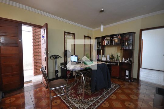 Sala de casa para alugar com 4 quartos, 350m² em Jardim Guapira, São Paulo