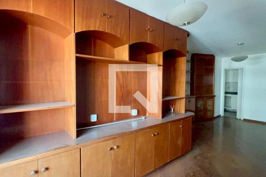 Sala de apartamento à venda com 2 quartos, 70m² em Pinheiros, São Paulo
