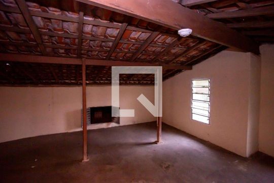 Porão de casa para alugar com 5 quartos, 355m² em Centro, Diadema