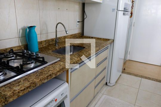 Cozinha de apartamento à venda com 3 quartos, 65m² em Umuarama, Osasco