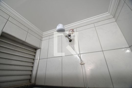 Banheiro de apartamento à venda com 1 quarto, 42m² em Centro, Campinas