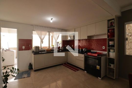 Cozinha de casa à venda com 3 quartos, 223m² em Jardim Novo Mundo, Várzea Paulista