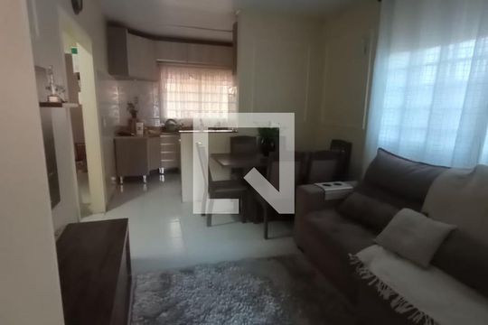 Sala de casa à venda com 3 quartos, 110m² em Olaria, Canoas