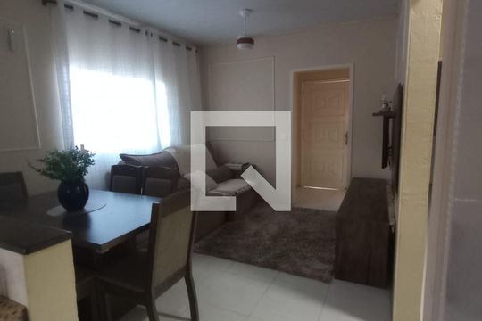 Sala de casa à venda com 3 quartos, 110m² em Olaria, Canoas