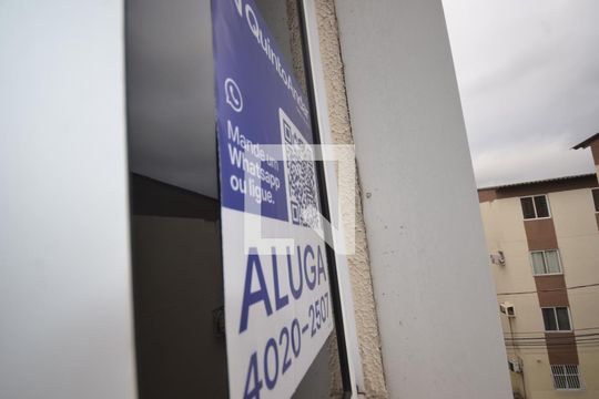 Placa  de apartamento para alugar com 2 quartos, 45m² em Campo Grande, Rio de Janeiro