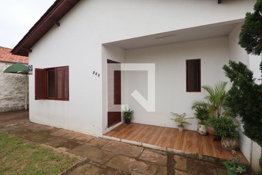 Área externa de casa para alugar com 1 quarto, 63m² em Igara, Canoas