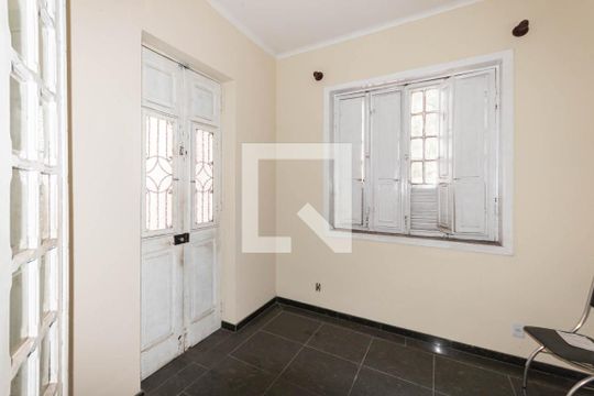 Sala de casa à venda com 5 quartos, 195m² em Imperial de São Cristóvão, Rio de Janeiro
