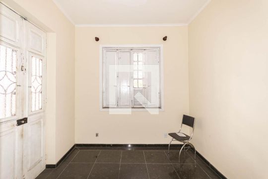 Sala de casa à venda com 5 quartos, 195m² em Imperial de São Cristóvão, Rio de Janeiro