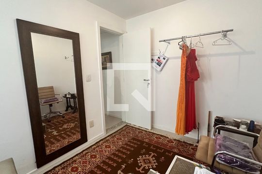 Quarto de casa de condomínio para alugar com 5 quartos, 250m² em Barra da Tijuca, Rio de Janeiro