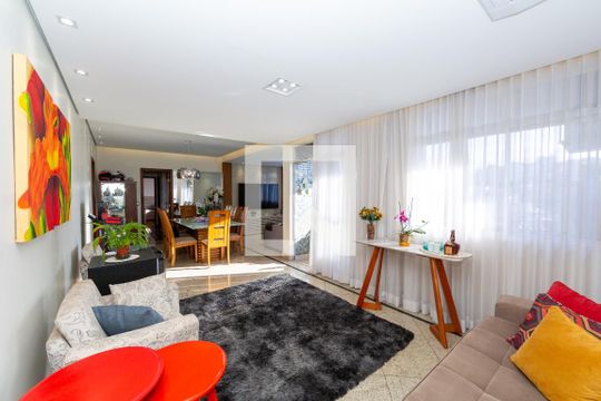 Sala de apartamento à venda com 3 quartos, 130m² em Minas Brasil, Belo Horizonte