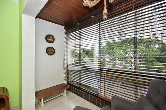 Varanda de apartamento para alugar com 3 quartos, 100m² em Jardim Londrina, São Paulo