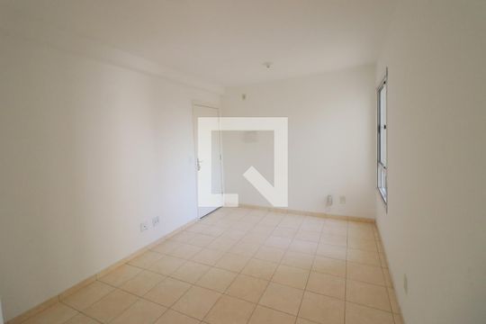 Sala de apartamento à venda com 2 quartos, 47m² em Quitaúna, Osasco