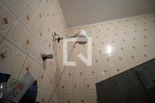Banheiro Social de casa à venda com 3 quartos, 100m² em Parada de Lucas, Rio de Janeiro