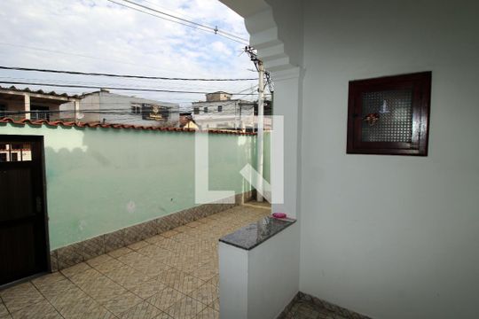 Quintal de casa à venda com 3 quartos, 100m² em Parada de Lucas, Rio de Janeiro