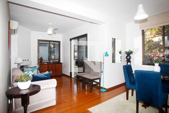 Sala de apartamento à venda com 2 quartos, 107m² em Petrópolis, Porto Alegre