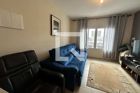 Sala de casa à venda com 4 quartos, 360m² em Vila Pindorama, Barueri