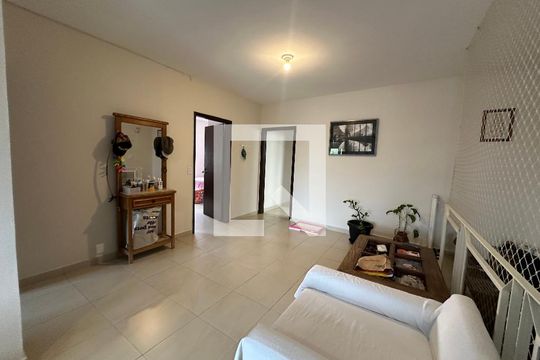 Sala de casa à venda com 4 quartos, 360m² em Vila Pindorama, Barueri