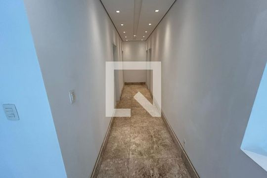 Corredor de casa de condomínio para alugar com 4 quartos, 700m² em Jardim Serrano, Nova Lima