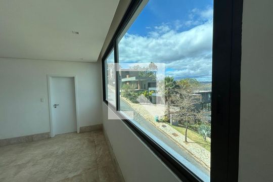 Quarto 1 de casa de condomínio à venda com 4 quartos, 700m² em Jardim Serrano, Nova Lima