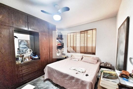 Suíte  1 de casa à venda com 4 quartos, 220m² em Prado, Belo Horizonte