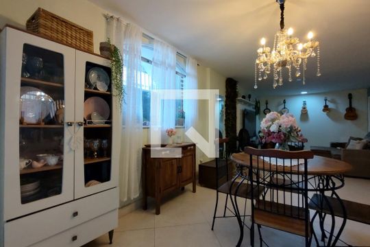 Casa anexo - Sala de casa à venda com 5 quartos, 400m² em Taquara, Rio de Janeiro