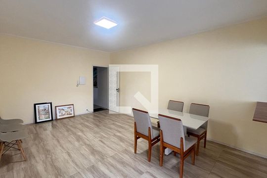 Sala  de casa de condomínio à venda com 2 quartos, 80m² em Jardim Stetel, Santo André