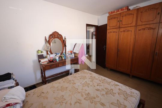 Quarto 1 de casa para alugar com 3 quartos, 150m² em Jardim Ana Lúcia, Goiânia