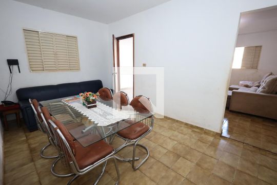 Copa de casa para alugar com 3 quartos, 150m² em Jardim Ana Lúcia, Goiânia