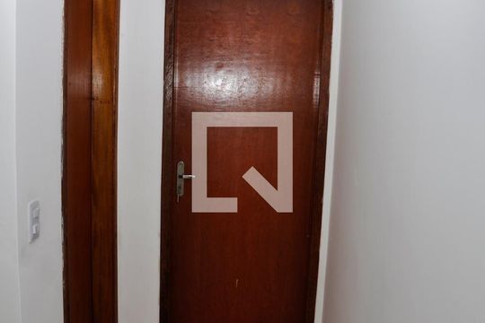  Corredor Quarto de apartamento para alugar com 1 quarto, 35m² em Jardim Sao Jose, São Paulo