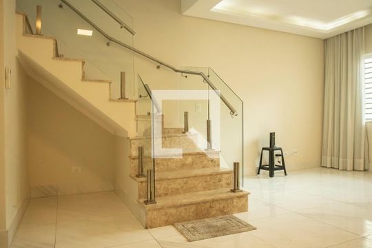 Sala de casa à venda com 3 quartos, 150m² em Vila da Saúde, São Paulo