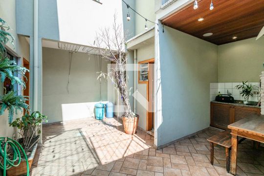 Quintal de casa de condomínio à venda com 4 quartos, 210m² em Campo Belo, São Paulo