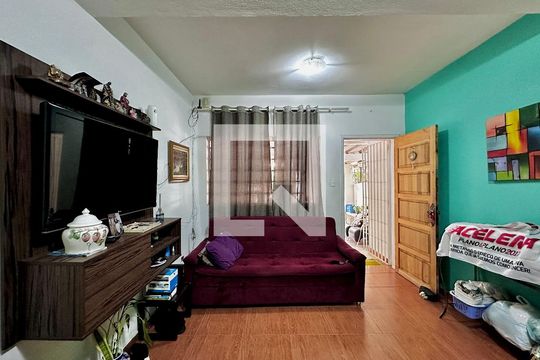 Sala de casa para alugar com 2 quartos, 81m² em Vila Cordeiro, São Paulo