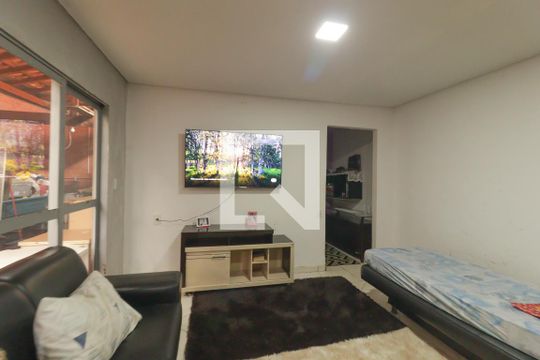 Sala de casa para alugar com 3 quartos, 1000m² em Vila Didi, Várzea Paulista