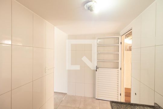 Cozinha de casa de condomínio para alugar com 2 quartos, 80m² em Guaratiba, Rio de Janeiro