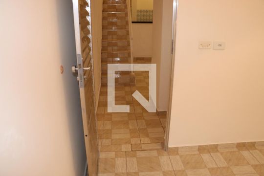 Quarto 1 de casa para alugar com 2 quartos, 70m² em Jardim Nayara, Embu das Artes