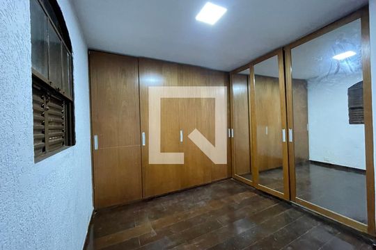 Quarto 2 de casa para alugar com 4 quartos, 406m² em Parque Rincao, Cotia