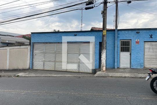 Fachada de casa para alugar com 4 quartos, 406m² em Parque Rincao, Cotia