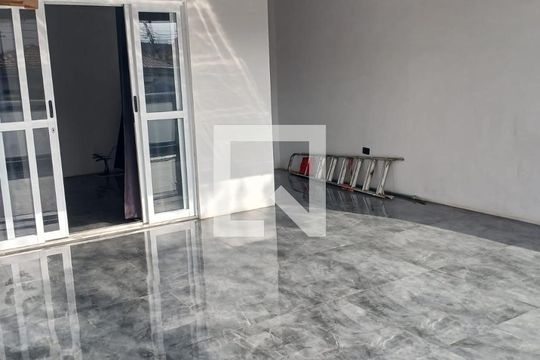 Casa à venda com 2 quartos, 200m² em Vila Brasil, São Paulo