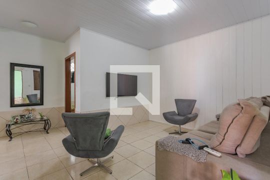 Sala de casa à venda com 3 quartos, 160m² em Sarandi, Porto Alegre