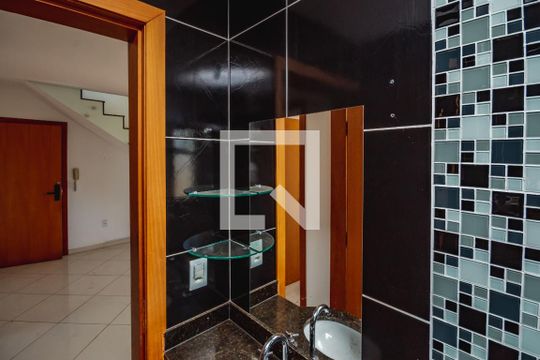 Banheiro Social de apartamento à venda com 3 quartos, 8469m² em Floramar, Belo Horizonte