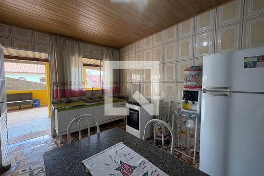 Cozinha de casa à venda com 2 quartos, 191m² em Jardim Cruz Alta, Várzea Paulista